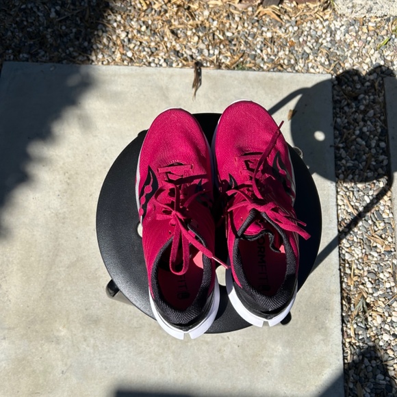 Saucony Kinvara 12, women’s size 10.5W - Picture 2 of 5